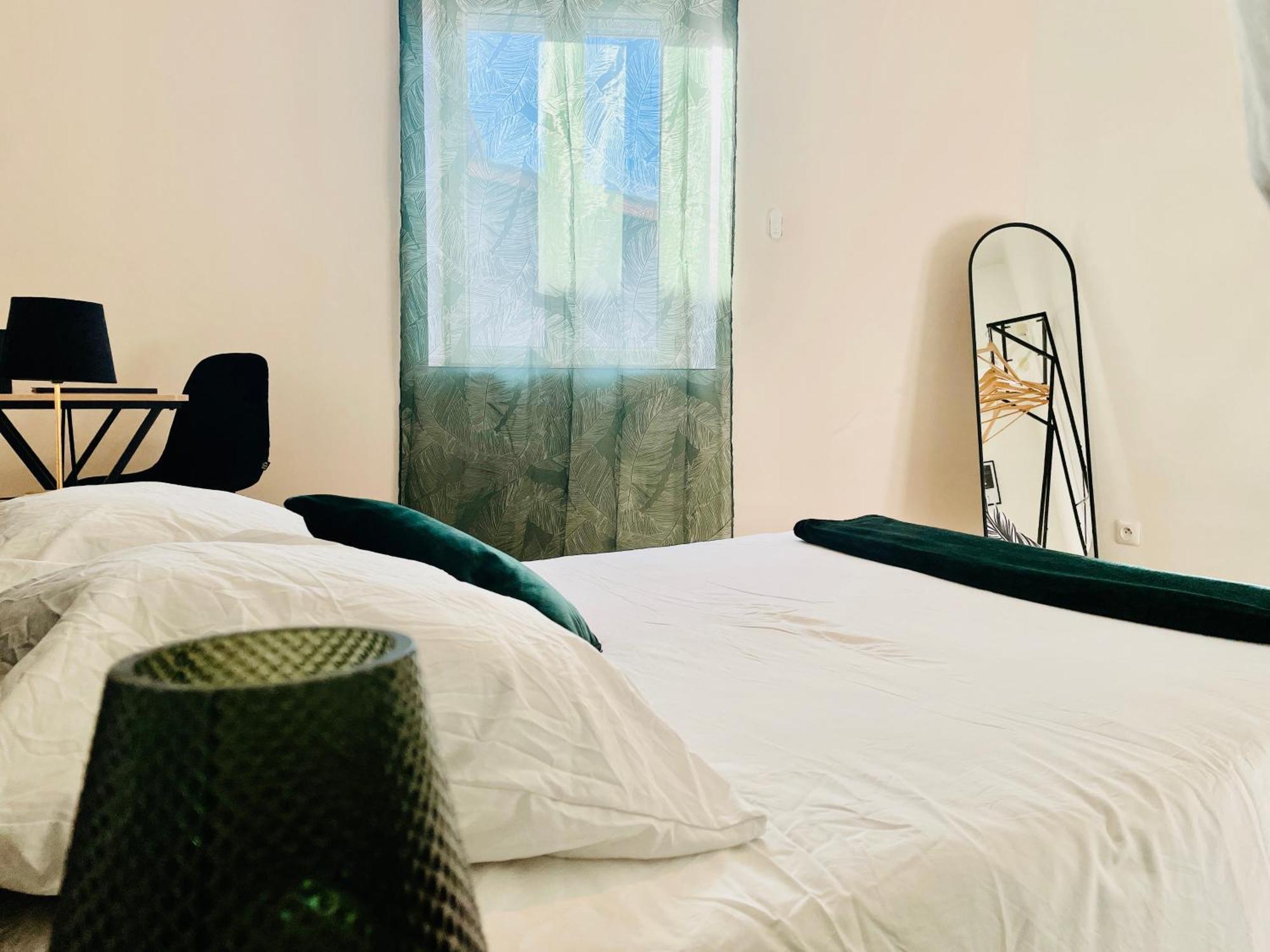 Lindor Apartment อองกูแลม ภายนอก รูปภาพ